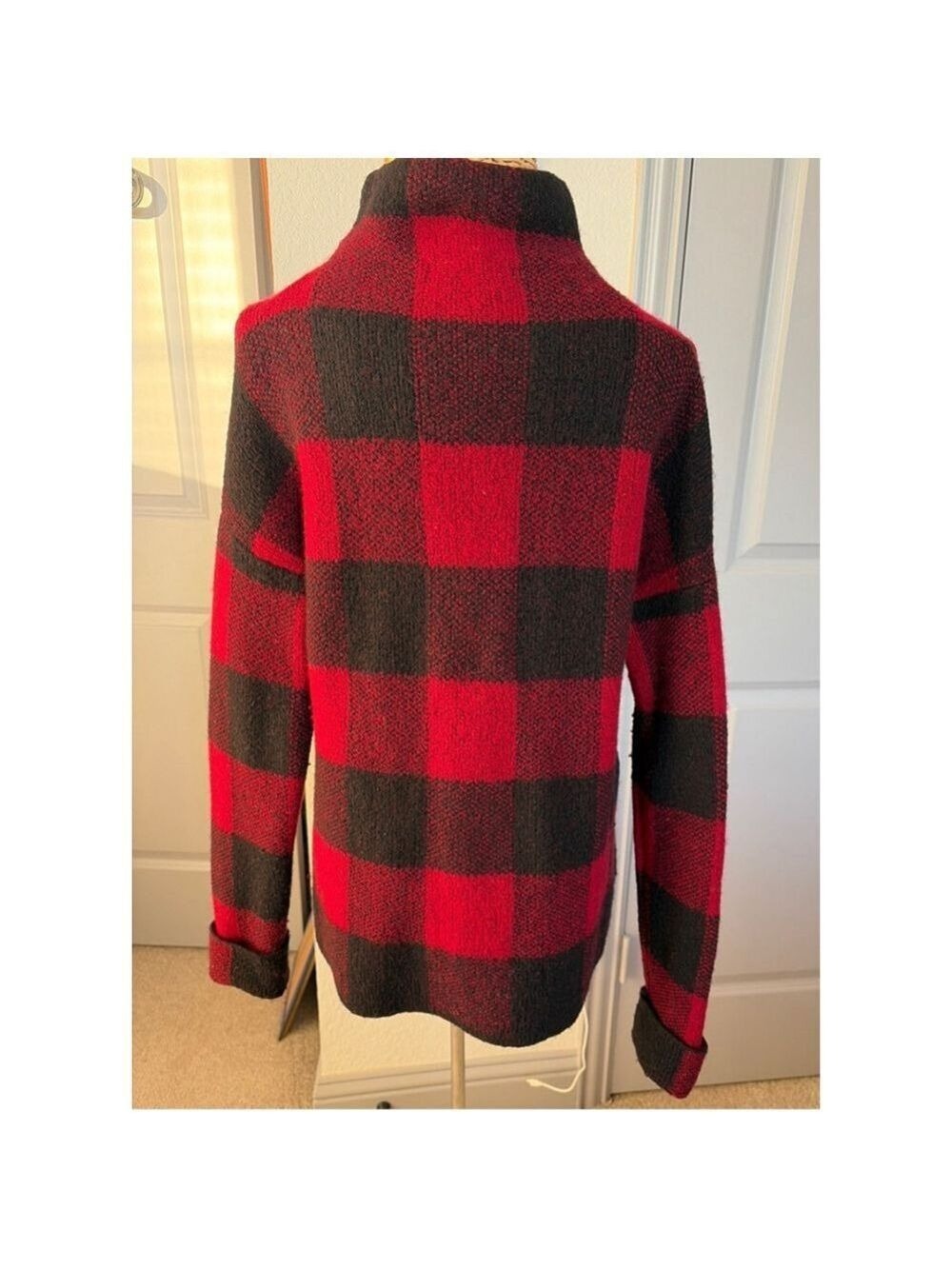 Women's TAHARI Cowl Neck Sweater M Red Black Buffalo Plaid - Picture 2 of 4